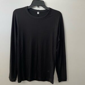 Uniqlo Heatech black ribbed long sleeve